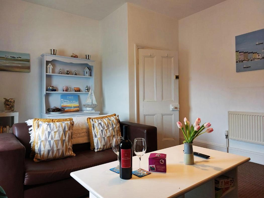 Salt Marsh Apartment ทิวิน ภายนอก รูปภาพ